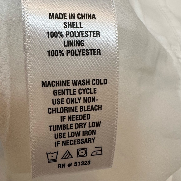 NWT CeCe White Cap Sleeve Button Down Shirt with Peter Pan Collar size M - Picture 4 of 16